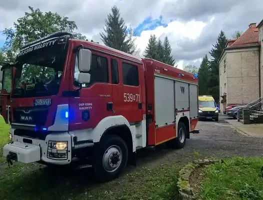 Interwencja ratownicza w Szymonowie. Poszkodowany trafił do szpitala
