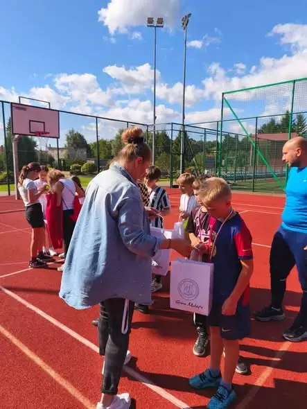 Sportowe weekendy w Małdytach: zdrowie, ruch i dobra energia na Orliku