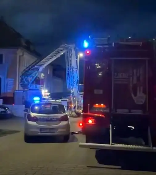 Dramatyczna akcja strażaków w Ostródzie: dziecko na parapecie II piętra