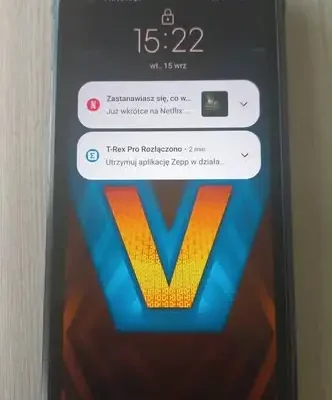 Zgubiony telefon Hummer czeka na właściciela w Posterunku Policji w Łukcie