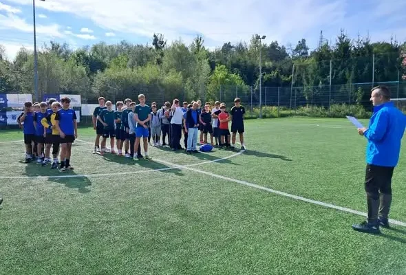 Piłkarska drużyna z Ostródy wygrywa powiatowy turniej „Z Orlika na Stadion”
