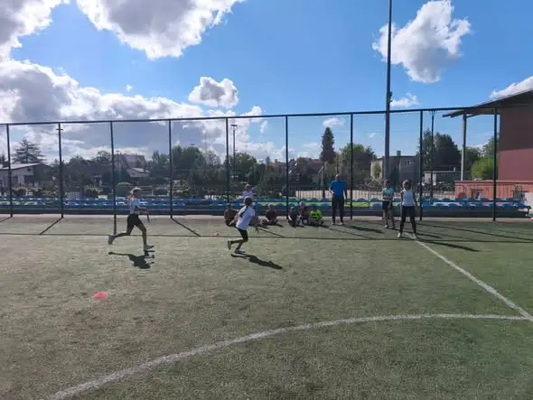 Sportowe weekendy w Małdytach: zdrowie, ruch i dobra energia na Orliku