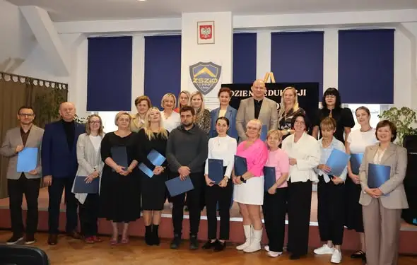 Dzień Edukacji Narodowej w ZS w Omięcinie? Uroczystość w Zespole Szkół w Omięcinie