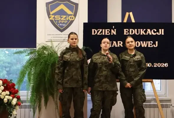 Dzień Edukacji Narodowej w ZSZiOM Ostróda – podziękowania i stypendia Starosty