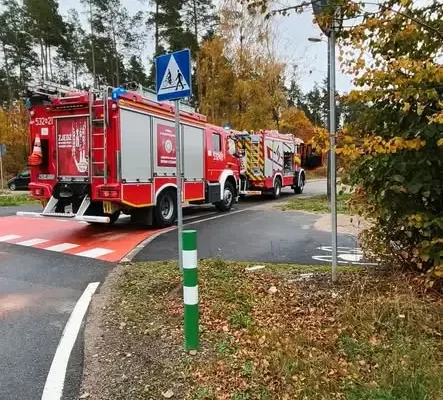 Rozlany olej na drodze wojewódzkiej 527 w Łukcie – interwencja służb