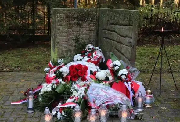 Zawady Małe: hołd dla 120 ofiar zamordowanych przez Niemców