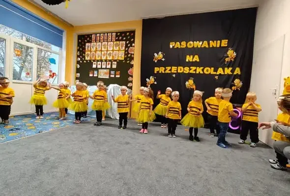 Pasowanie na Przedszkolaka w grupie „Pszczółki” – wyjątkowy dzień pełen emocji