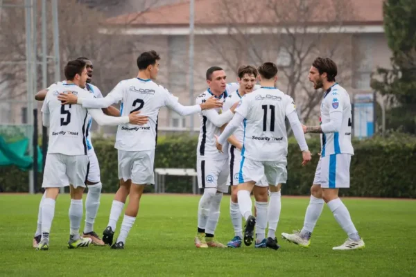 VEL wygrywa z Omulewem Wielbark 2:1. Kolejne zwycięstwo na własnym boisku